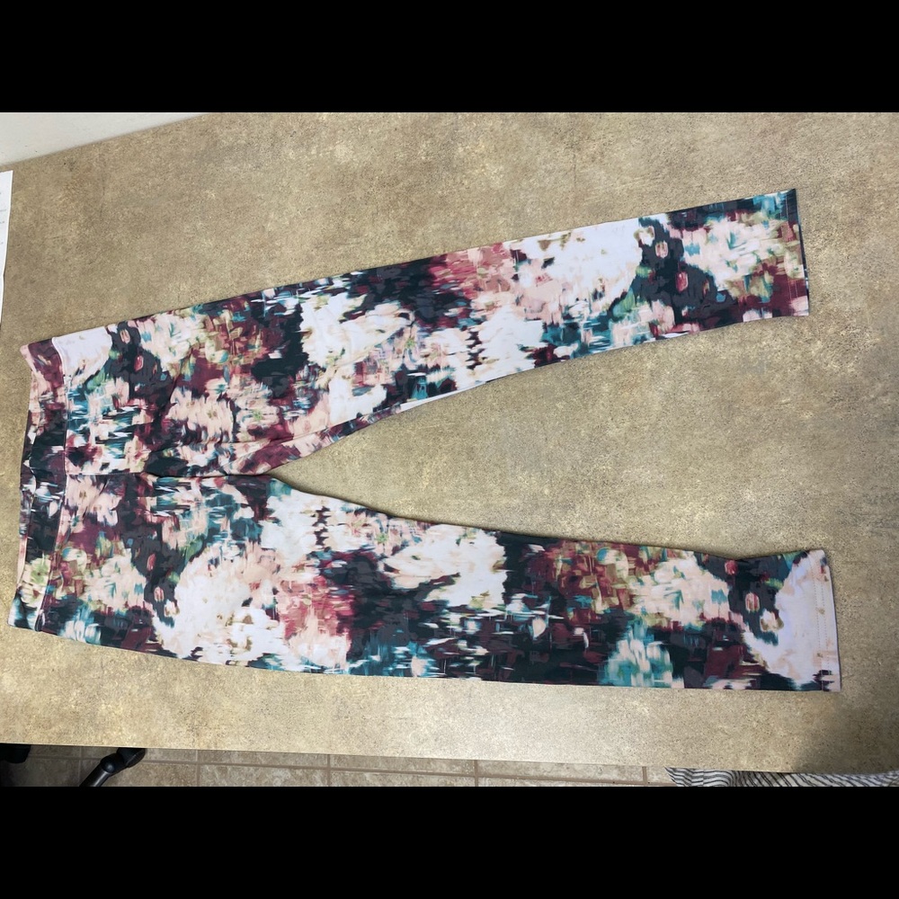 American Eagle Tie-dye Leggings